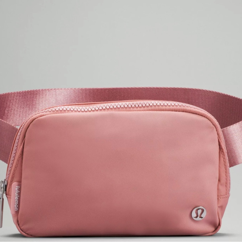 SEND OFFERS lululemon briar rose belt bag RARE COLOR